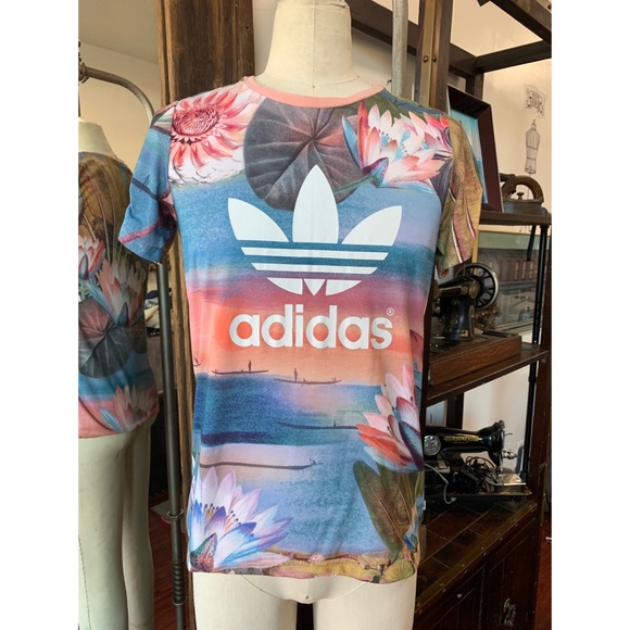 t shirt adidas xs